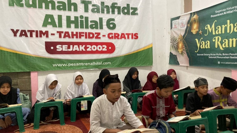 Bersama Kak Aqil dan Kak Aziz, Anak-Anak LKSA Al Hilal Kembali Melaksanakan Kegiatan Belajarnya