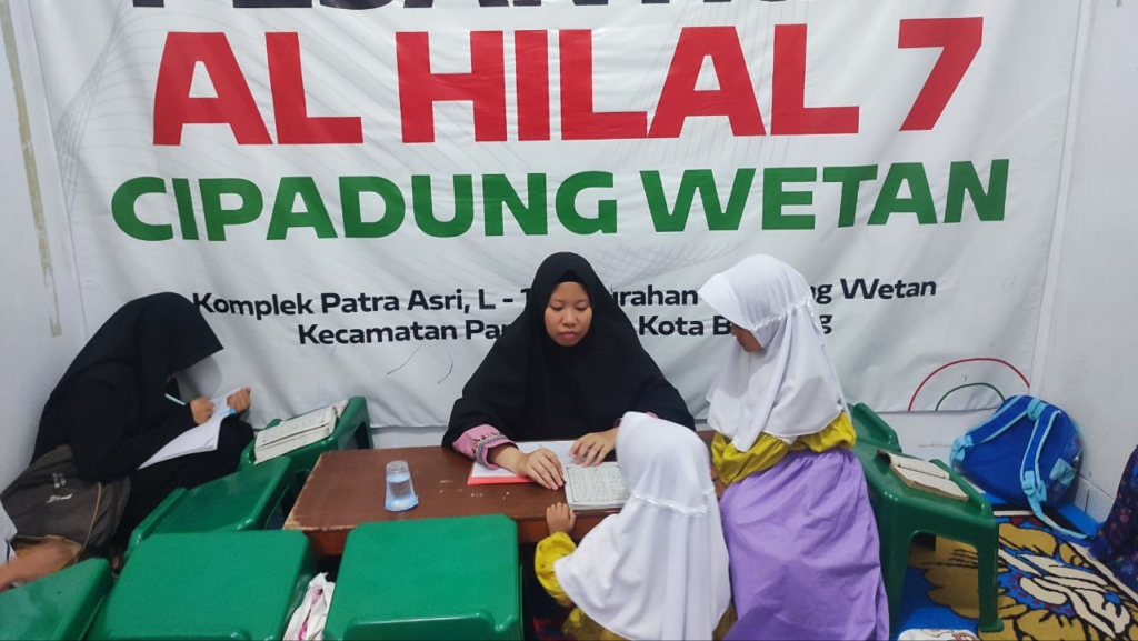 Rutinitas Belajar dan Ibadah Anak-Anak LKSA Al Hilal, Berakhir dengan Shalat Maghrib Berjamaah!
