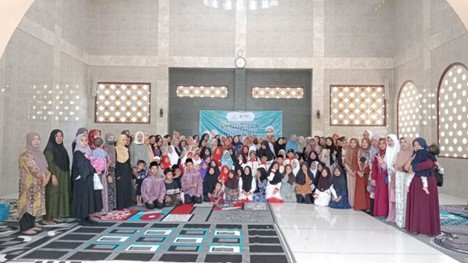 Hangatnya Suasana Pengajian Bulanan Sekaligus Lomba Tumpeng Wali Anak-Anak LKSA Al Hilal