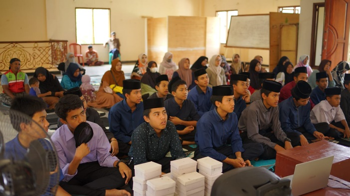 Pemberdayaan Zakat Al Hilal: Budidaya Maggot Atasi Masalah Sampah di Limbah Rumah Tangga