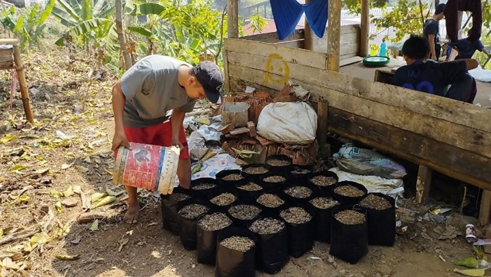Rayakan Akhir Pekan dengan Bercocok Tanam Bersama Anak Yatim LKSA Al Hilal!