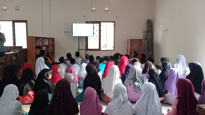 Tradisi Kebersamaan dan Kebahagiaan Anak-Anak LKSA Al Hilal
