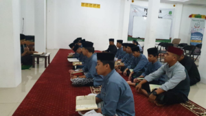 Bismillah Istiqomah! Inilah Rutinitas Malam Jumat Adik-Adik LKSA Al Hilal Bismillah Istiqomah! Inilah Rutinitas Malam Jumat Adik-Adik LKSA Al Hilal