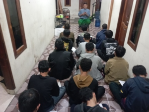 Dari Giat Bersih Hingga Evaluasi Mingguan Inilah Aktivitas Anak-Anak LKSA Al Hilal di Akhir Pekan