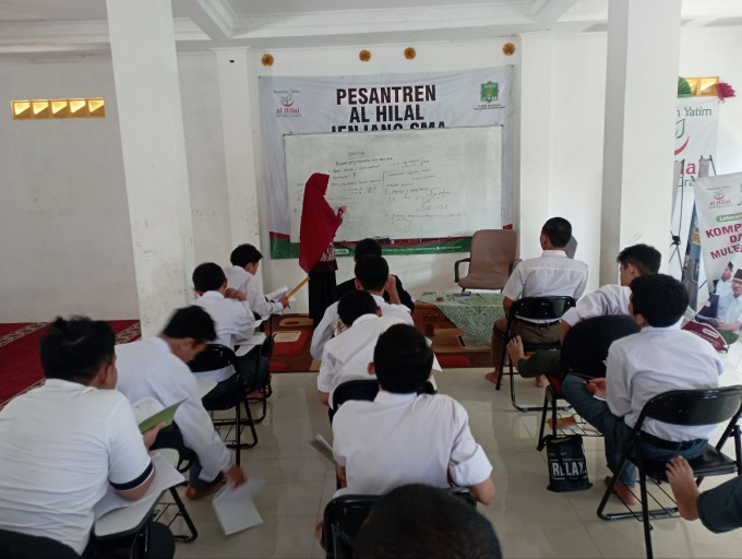 Dari Giat Bersih Hingga Evaluasi Mingguan Inilah Aktivitas Anak-Anak LKSA Al Hilal di Akhir Pekan