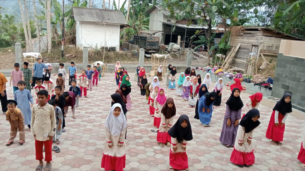Jumat Ceria! Gerakan Sehat Dalam Senam Bersama Anak-Anak LKSA Al Hilal!
