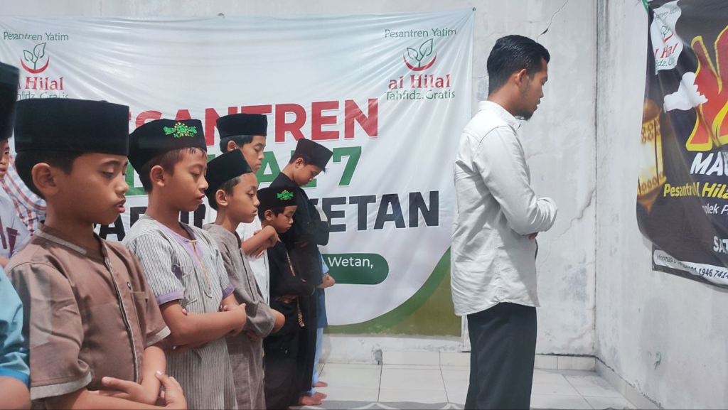 Mewarnai Lagi! Yuk Intip Rutinitas Belajar Anak-Anak LKSA Al Hilal