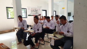 Ngaji Lagi! Ngaji Terus! Inilah Kompilasi Kegiatan Mengaji Anak-Anak LKSA Al Hilal