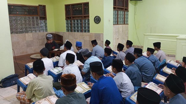Penyempurnaan Bacaan dan Hafalan Al-Quran Anak-Anak LKSA Al Hilal Melalui Fashahah