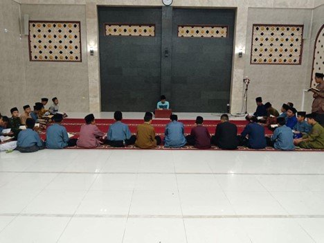 Rutinitas Malam Jumat Anak Yatim dan Penghafal Quran LKSA Al Hilal