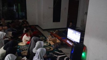 Anak Yatim dan Penghafal Quran LKSA Al Hilal Turut Memeriahkan Hari Santri Nasional