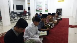 Senam Pagi, Tasmi Al Quran, Hingga Belajar Malam! Inilah Rutinitas Belajar Anak-Anak LKSA Al Hilal