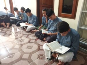 Menumbuhkan Minat Membaca Anak-Anak Melalui Program "Pojok Baca"