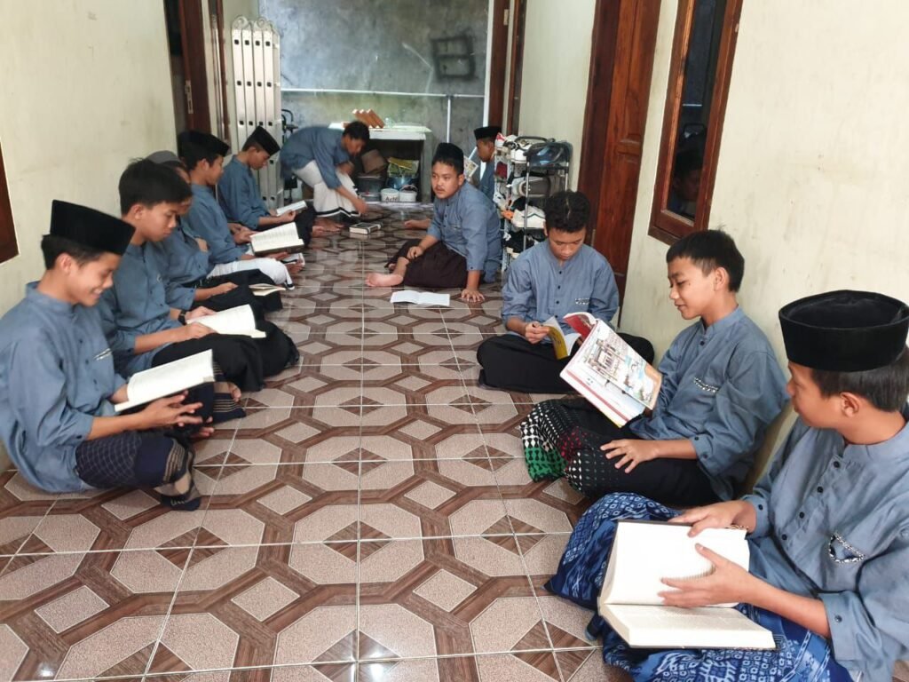 Menumbuhkan Minat Membaca Anak-Anak Melalui Program "Pojok Baca"
