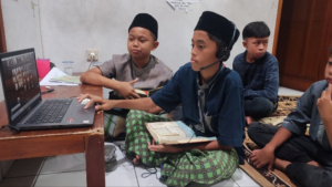 Kompilasi Kegiatan Anak-Anak LKSA Al Hilal Malam Jumat Pekan Ini Kompilasi Kegiatan Anak-Anak LKSA Al Hilal Malam Jumat Pekan Ini