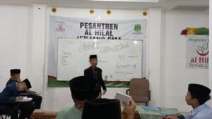 Apa Saja yang Mengisi Kesibukkan Anak-Anak Jenjang SMA LKSA Al Hilal dari Pagi Hingga Sore Hari?