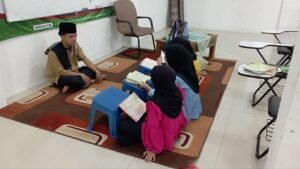 Apa Saja yang Mengisi Kesibukkan Anak-Anak Jenjang SMA LKSA Al Hilal dari Pagi Hingga Sore Hari?