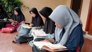 Anak LKSA Al Hilal Persiapkan Diri Menjelang Wisuda Tahfidz dan Ujian Akhir Semester