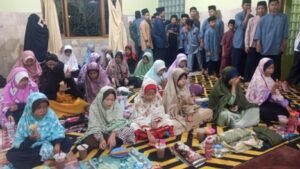 Suasana Hangat Buka Puasa Sunnah Anak Yatim dan Penghafal Al-Quran LKSA Al Hilal