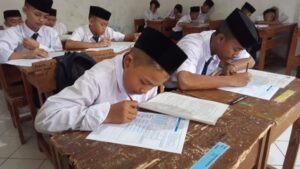 Ujian Sekolah Anak-Anak LKSA Al Hilal Telah Berjalan!