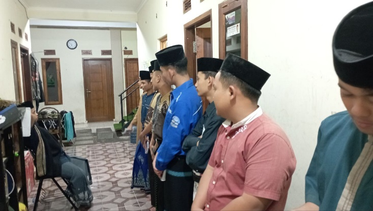 Ikhtiar Sehat! Inilah Giat Belajar dan Mengaji Sekaligus Berenang Murid Kelas 10 LKSA Al Hilal Panyileukan