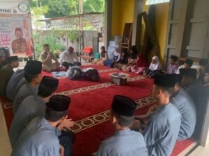 Anak Yatim dan Penghafal Al-Quran LKSA Al Hilal Terima Bantuan dari Piti Jawa Barat