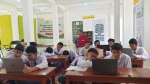Ditutup Dengan Halaqah Maghrib Bersama Anak Yatim Non Mukim! Inilah Rutinitas Anak-Anak LKSA Al Hilal Panyileukan