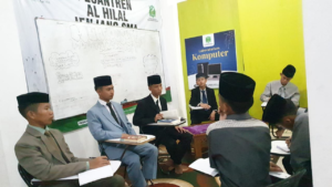 Intip Suasana Ketika Anak-Anak LKSA Al Hilal Panyileukan Berdiskusi Tentang Keutamaan Ilmu