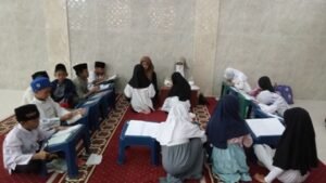 Kembali Melaksanakan Rutinitasnya! Inilah Berbagai Kegiatan Para Penghafal Quran LKSA Al Hilal Cililin