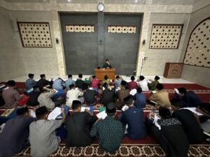 Membuka Kegiatan Dengan Muhadatsah, Menutup Akhir Pekan Dengan Rutinan Malam Senen di Masjid Marwah LKSA Al Hilal Cililin!