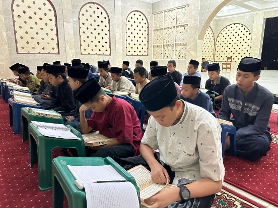 Rutinitas Malam Senin Anak-Anak Yatim dan Penghafal Quran LKSA Al Hilal Cililin Kembali Berjalan!