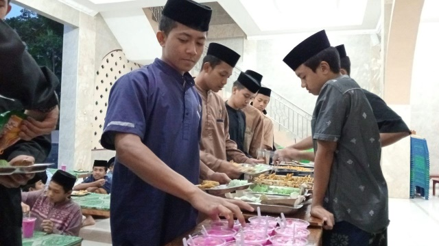Anak Yatim Penghafal Quran LKSA Al Hilal Cililin Kembali Menunaikan Shaum Sunnah Senin di Pondok!