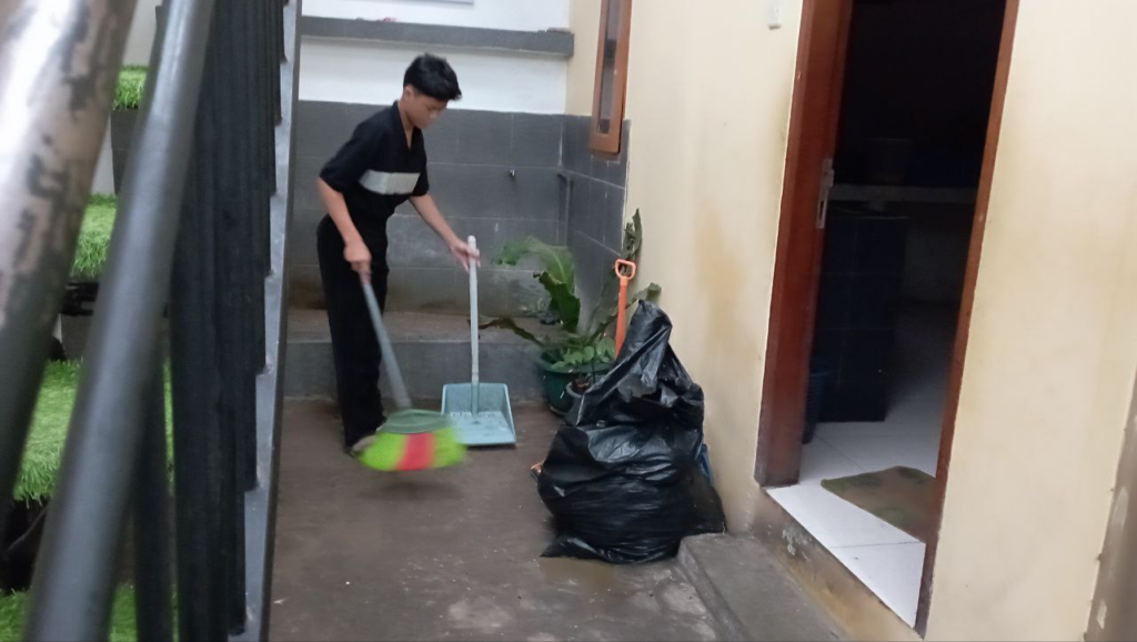 Dari Pagi Hingga Sore Inilah Kegiatan Anak Yatim Penghafal Quran LKSA Al Hilal Panyileukan