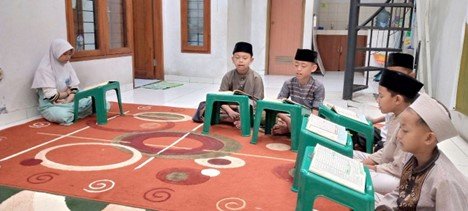 Intip Suasana Ekstrakurikuler Langgam Murottal Anak-Anak LKSA Al Hilal Cipadung Wetan Yuk!