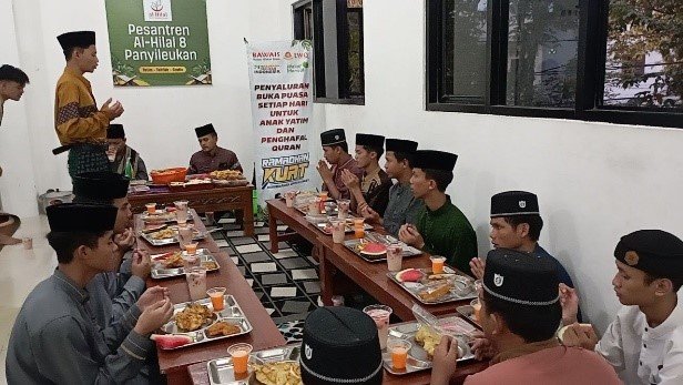 Memasuki Pekan ke-Dua Ramadhan, LKSA Al Hilal Terus Konsisten Hadirkan Hidangan Buka Puasa Untuk Anak Yatim Penghafal Quran