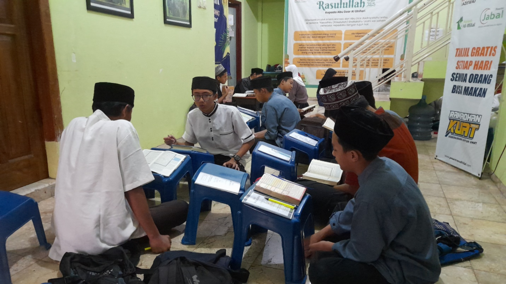 Anak Yatim dan Penghafal Quran LKSA Al Hilal Gegerkalong Istiqomah Ikuti Giat Subuh Mengaji dan Tahfidz Fajar