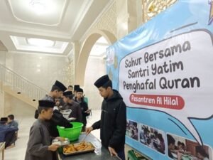 Suasana Sahur Bersama Anak Yatim dan Penghafal Al-Quran LKSA Al Hilal Suasana Sahur Bersama Anak Yatim dan Penghafal Al-Quran LKSA Al Hilal