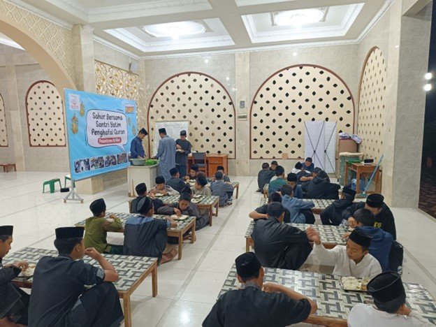 Suasana Sahur Bersama Anak Yatim dan Penghafal Al-Quran LKSA Al Hilal