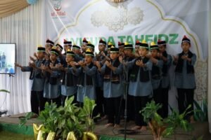 Tasyakur Milad Ke-22 Sekaligus Wisuda Tahfidz 30 Juz Anak Yatim Penghafal Al Quran LKSA Al Hilal Sukses Digelar