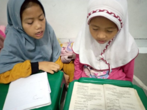 Tetap Istiqomah dan Terus Ikhtiar Menjadi Seorang Penjaga Quran! Inilah Rutinitas Belajar Anak-Anak LKSA Al Hilal Cipadung Wetan