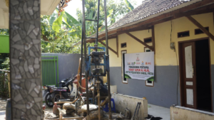 Pengeboran Pertama Sumur Wakaf Al Hilal Ke-20 Telah Dilaksanakan Pengeboran Pertama Sumur Wakaf Al Hilal Ke-20 Telah Dilaksanakan
