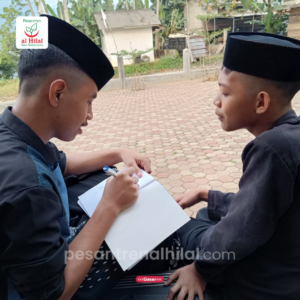 Suasana Belajar Anak-Anak LKSA Al Hilal Cililin dalam Mempersiapkan Ujian Semester Akhir