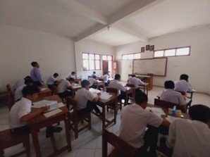 Ujian Akhir Semester Anak-Anak Yatim LKSA Al Hilal Cililin Mulai Berjalan!