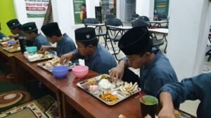 Yuk Intip Suasana Kegiatan Buka Puasa Bersama Anak Yatim Penghafal Quran LKSA Al Hilal Panyileukan