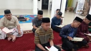 Murojaah Subuh Menjadi Upaya Menjaga Hafalan Al-Quran Anak-Anak di LKSA Al Hilal Panyileukan