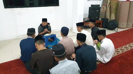Murojaah Subuh Menjadi Upaya Menjaga Hafalan Al-Quran Anak-Anak di LKSA Al Hilal Panyileukan