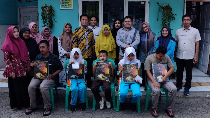 LAZISWAF Pesantren Al Hilal Sukses Hadirkan Wakaf Quran Braille Untuk Saudara Tunanetra di Ciamis
