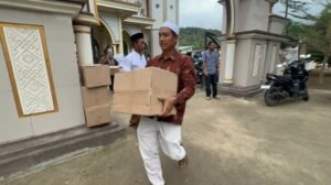 Menutup Perjalanan Sebar Wakaf Quran Pulau Lombok Hari Keempat, Tim Tiba di Titik Kumpul Ketiga Lombok Barat