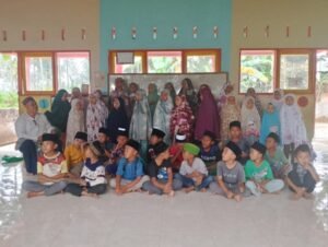 Mushaf Quran, Iqra dan Buku-buku Islam Telah Diterima Saudara Muslim di Lombok Timur Mushaf Quran, Iqra dan Buku-buku Islam Telah Diterima Saudara Muslim di Lombok Timur