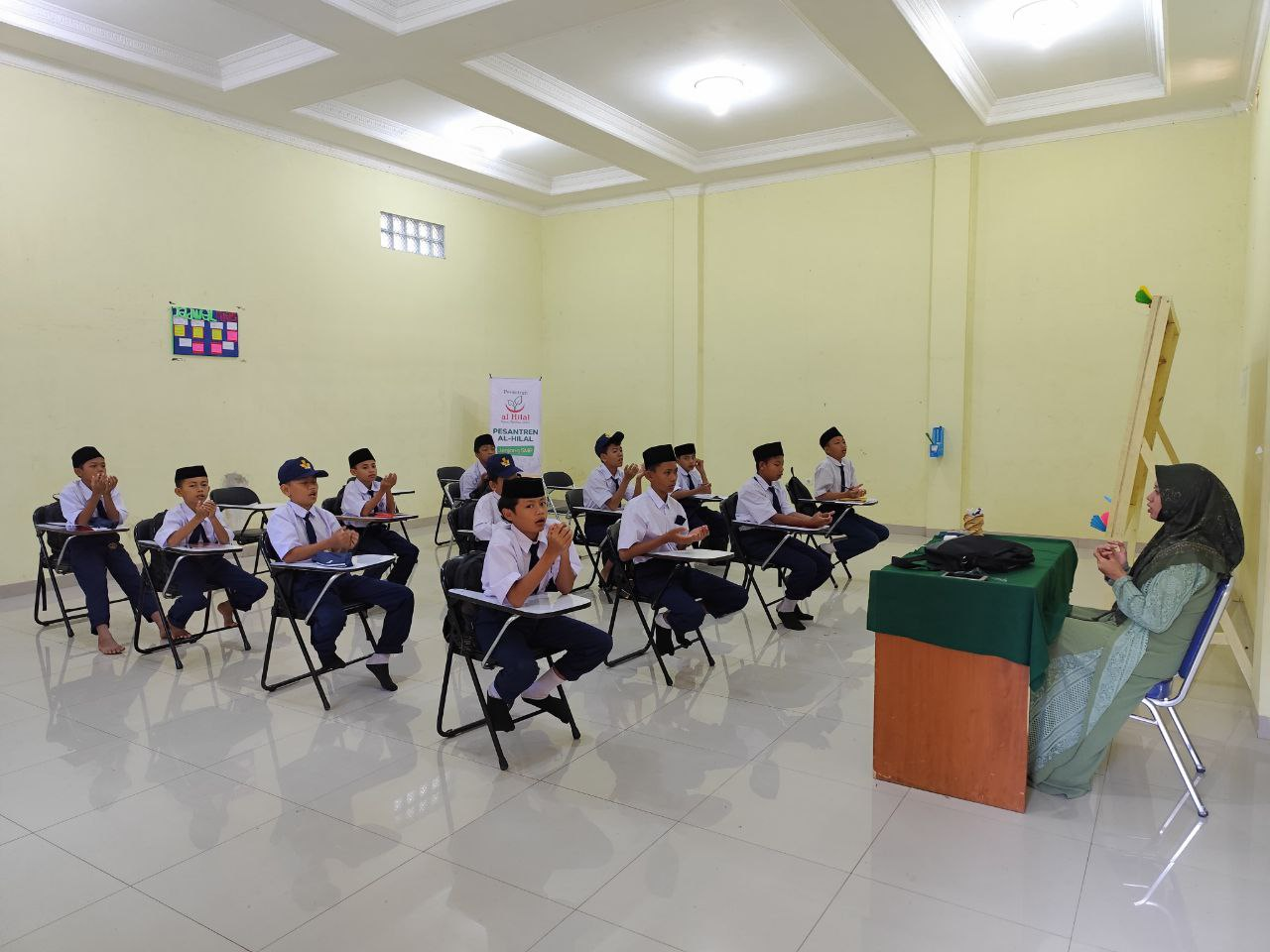 Produktivitas Anak-Anak Kelas XI LKSA Al Hilal 1, 2 dan 3 Produktivitas Anak-Anak Kelas XI LKSA Al Hilal 1, 2 dan 3